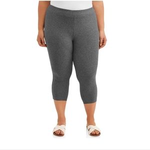 Terra & Sky Plus size 4X(28W-30W) Super Soft NWOTl Capri Gray Leggings Pants